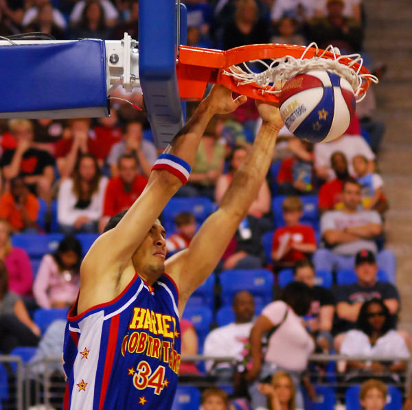 WIN A CHANCE TO MEET THE HARLEM GLOBETROTTERS